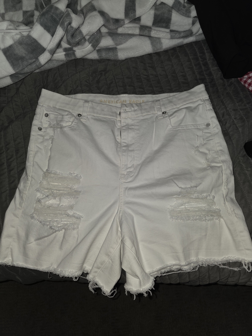 American Eagle Distressed Jean Shorts White Size 6